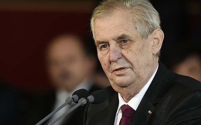 Tổng thống Séc Zeman xin lỗi Serbia về cuộc không kích của NATO năm 1999